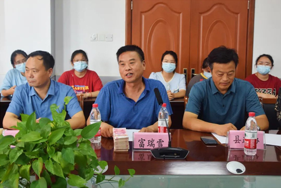 心系学子传递温暖，富瑞雪科技捐资助学